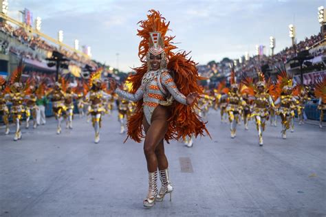 Rio de Janeiro's Carnival Costumes | POPSUGAR Latina Photo 26