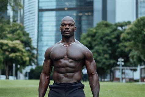 Watch Alain Ngalani do insane pushup challenge | Asian MMA