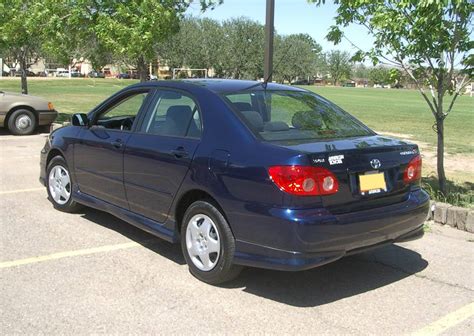 2005 Toyota Corolla LE - Sedan 1.8L Manual