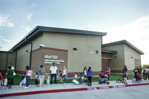 Alief ISD kicks off school year Monday, 9 Houston districts follow