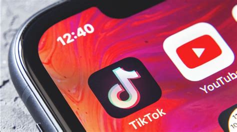 TikTok vs Vine: Differences, Success, and Which is Better | Outfits.se