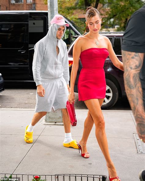 Model Hailey Bieber reveals why she and husband Justin Bieber often ...