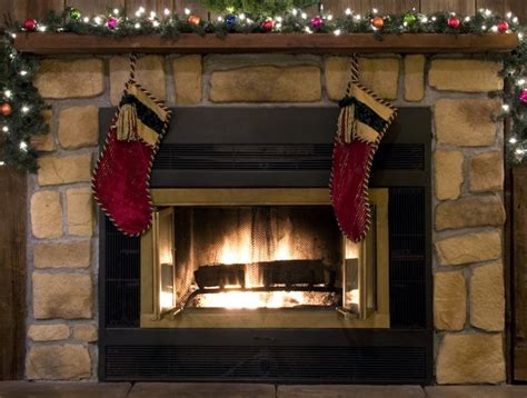 History of the Yule Log: Fireplace Staple to Tasty Dessert - ManyEats