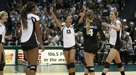 Hawaii Athletics | Women volleyball, University of hawaii, Manoa