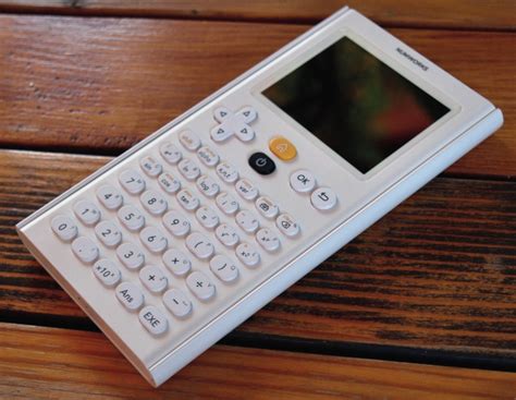 NumWorks N0110 Calculator Review • magazin Mehatronika