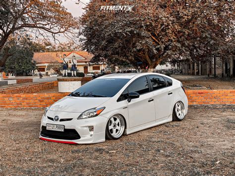 Toyota Prius Wheels for Sale - 285 Aftermarket Brands | Fitment Industries