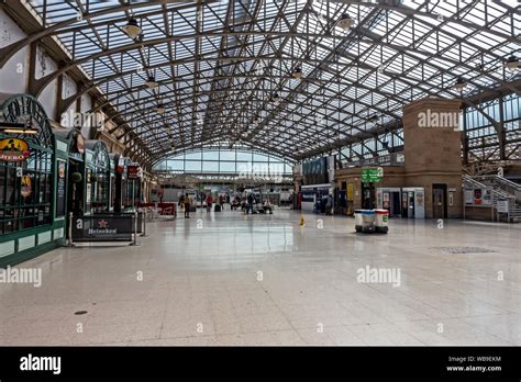 Internal view of Aberdeen Railway Station in Aberdeen Scotland UK Stock ...