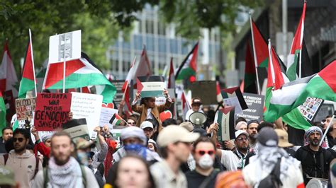 Pro-Palestine rally at Victoria’s State Library in its sixth week ...