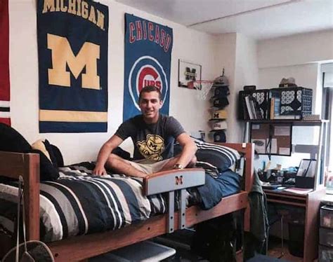 College Bedroom Ideas For Guys | www.resnooze.com