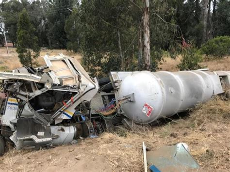 Tanker truck crashes in route to Phillips 66 oil refinery