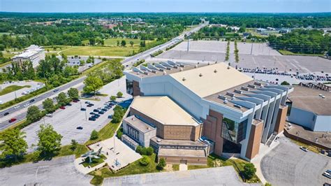 Premium Photo | Aerial allen county war memorial coliseum with distant pfw college campus