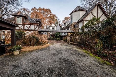 1922 Estate On 13 Acres In Knoxville Tennessee — Captivating Houses | Abandoned mansion for sale ...