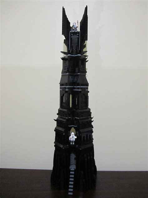 Review: Lego 10237 – The Tower of Orthanc