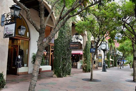 Downtown Lower State Street in Santa Barbara, California - Encircle Photos