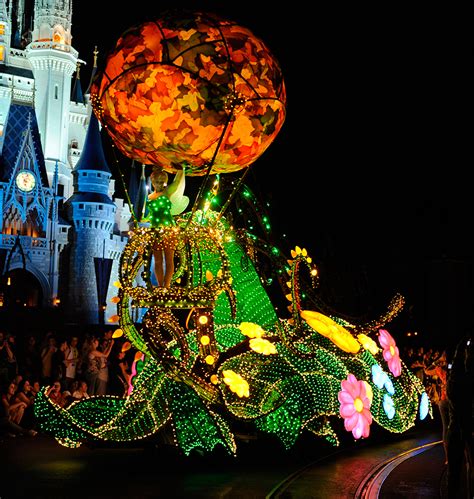 Live Feed: Watch ‘Main Street Electrical Parade’ From Magic Kingdom ...