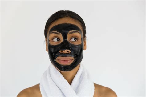 7 Tips for Using a Clay Mask | SiaraLux