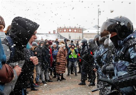 Protests over Alexei Navalny’s arrest continue amid Kremlin crackdown ...