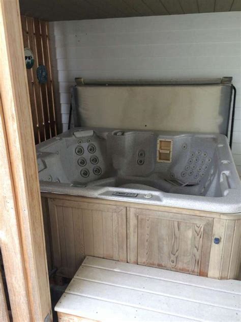 Clearwater spa hot tub LRX series lll for sale in Lynnwood, WA - 5miles: Buy and Sell