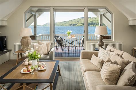 This luxury self-catering boathouse overlooks the serene waters of Lake ...