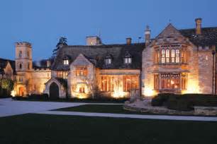 Kate Moss & Jamie Hince: The Cotswolds, England BridalGuide