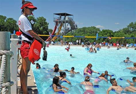 Hawaiian Falls Garland is holding Job Fair - The Garland Rowlett Messenger