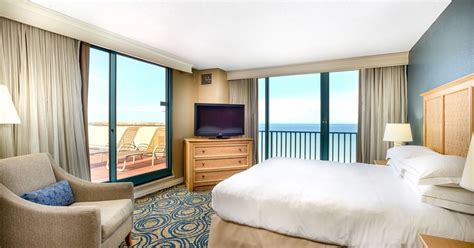 1-Bed Terrace Suite | Hilton Daytona Beach Oceanfront Resort