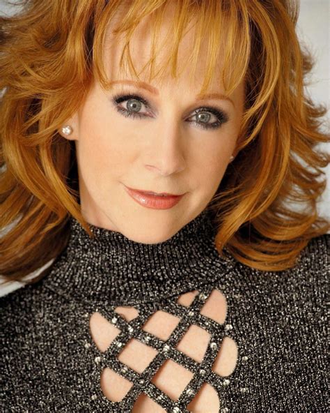 Reba McEntire - smokey eye makeup | Reba mcentire, Country music artists, Country music stars