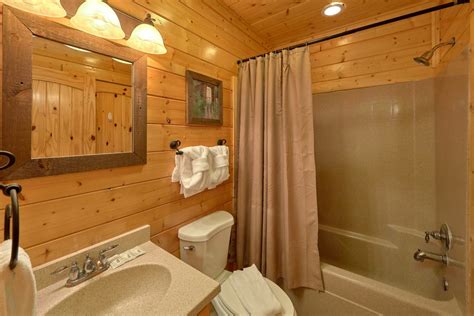 "Blue Sky" 3 Bedroom Cabin with Game Room Near Pigeon Forge