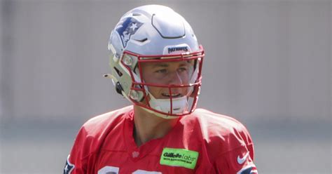 Patriots Injury Report: Mac Jones limited again at Thursday's practice - CBS Boston