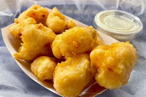 Cheese Curds : How to Find and Enjoy the Best Cheese Curds in Wisconsin – A NEWS STORY