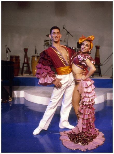 cuban dancer costume - Google Search | Ropa de baile, Vestidos de carnaval, Traje tipico colombia