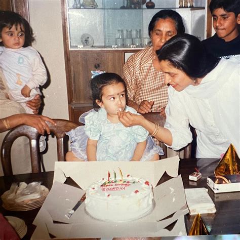 Shraddha Kapoor childhood | Shraddha kapoor, Childhood photos, Shraddha ...