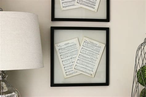 Hang Your Favorites With These 22 DIY Poster Frames!