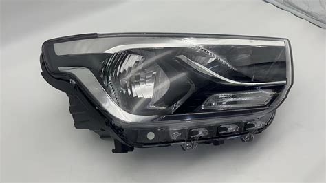 HYUNDAI IMAX ILOAD TQ4 2018-2023 HALOGEN R.H.S HEADLIGHT ASSEMBLY - Australia Headlight Solutions