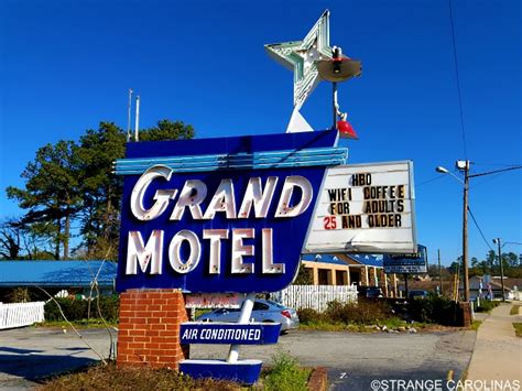 Grand Motel Sign (Columbia, SC) | Strange Carolinas: The Travelogue Of The Offbeat