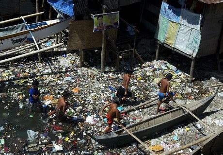 Filipino Children Beat Heat By Bathing Editorial Stock Photo - Stock ...