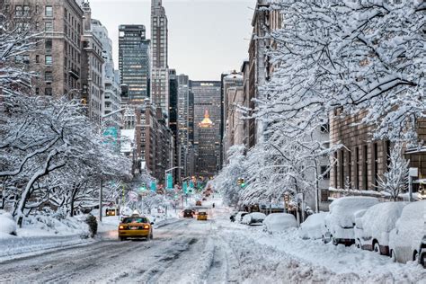 Park Avenue in snow day / photo by Marcos Vasconcelos | New york snow ...