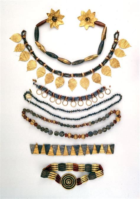 mesopotamian jewellery - Google Search | Ancient jewelry, Ancient jewels, Egyptian accessories