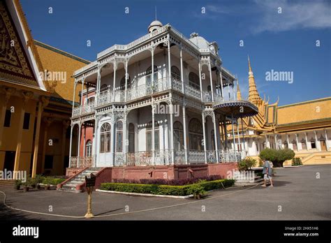 Cambodia, Phnom Penh, Royal Palace and Silver Pagoda, stupa Stock Photo - Alamy