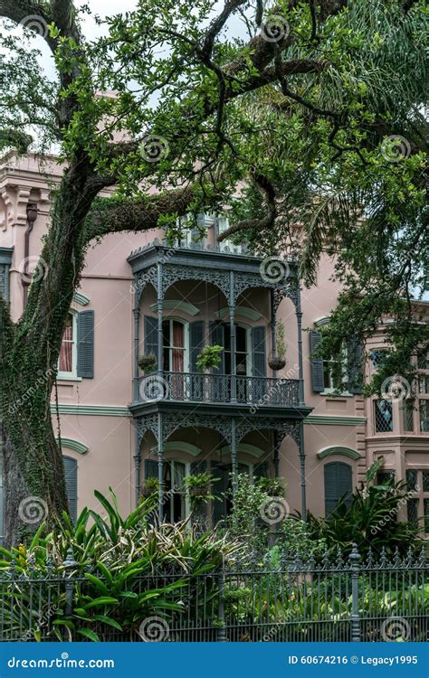 New Orleans Garden District Architecture Editorial Photo - Image of orleans, homes: 60674216