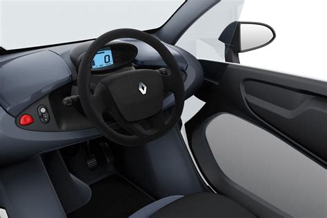 Renault Twizy interior & comfort | DrivingElectric