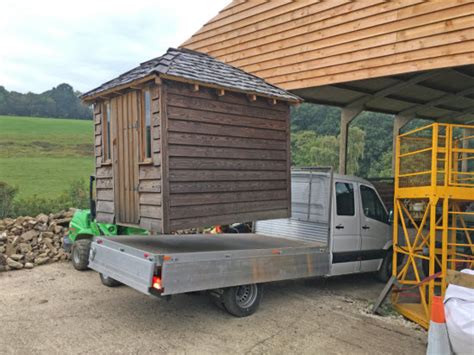 Moving a storage shed - step by step in theory and practice