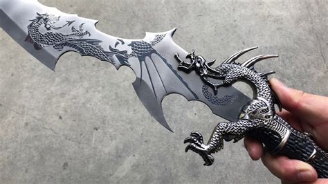 Pin by Helen Nirvana ! on Weird Art | Pretty knives, Fantasy dragon ...