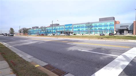 14-year-old student who had loaded gun at Parkville High School arrested, say police