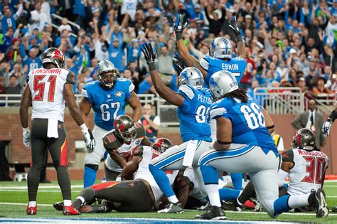 Detroit Lions keep pace in NFC playoff hunt | USA TODAY Sports Wire