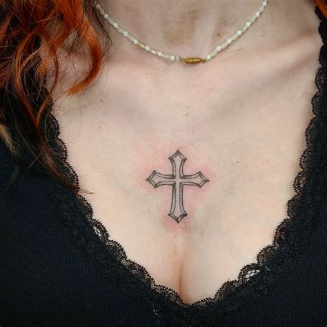 Aggregate 77+ chest cross tattoo designs - in.coedo.com.vn