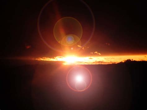 Sunset lens flare.... | ...produced by Photoshop...... I lik… | Flickr