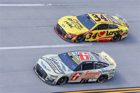 Four Car Talladega Pileup Collects Playoff Contender Brad Keselowski | Kickin' the Tires