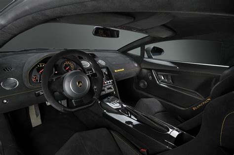 Inside of black Lamborghini | Lamborghini gallardo, Lamborghini, Lamborghini interior