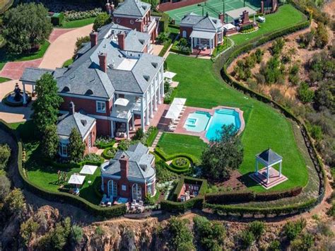 32 Most Expensive Celebrity Homes That Are Out Of This World ...